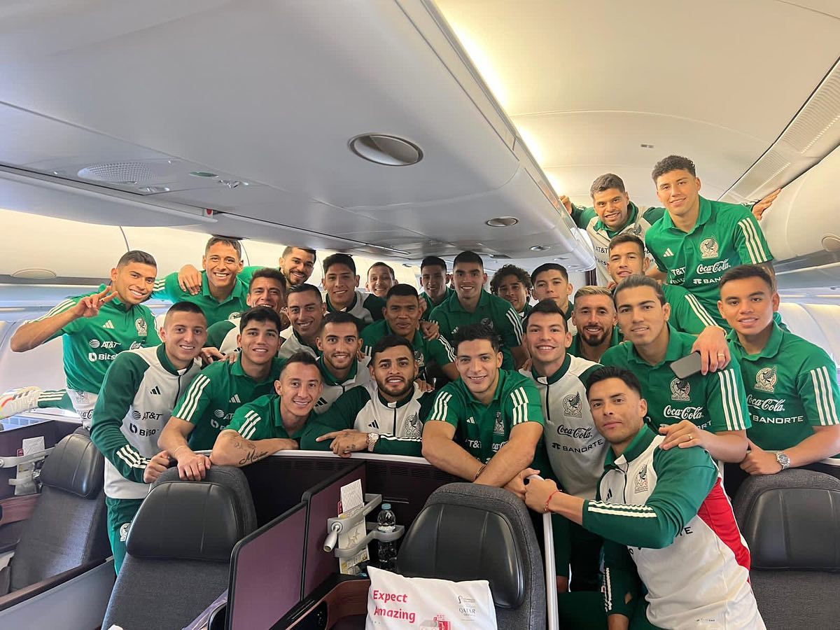 Selección mexicana viaja a Qatar