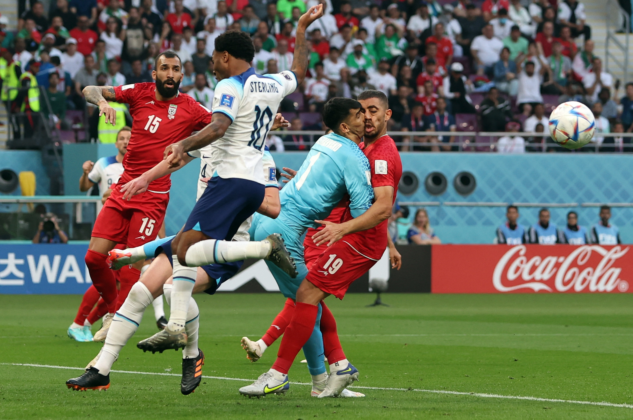 Inglaterra golea 6 a 2 a Irán