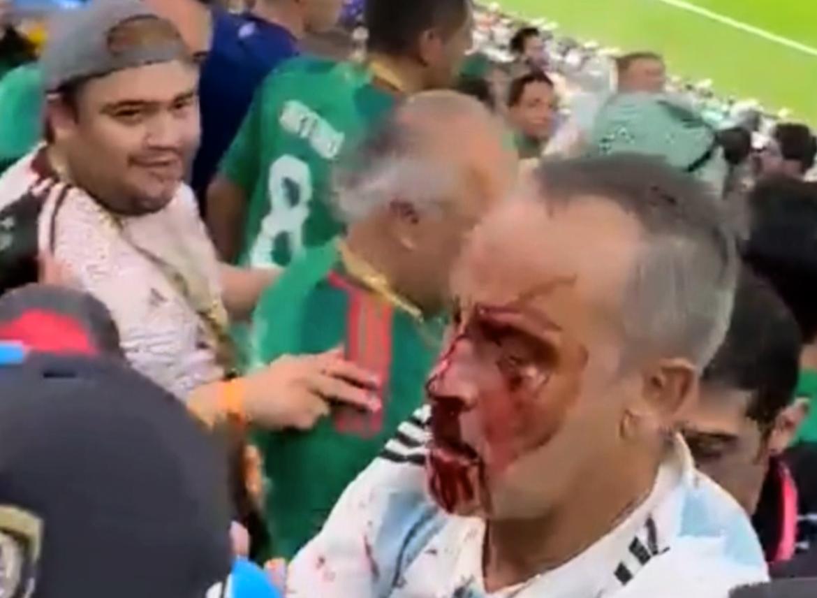 Riña entre aficionados mexicanos y argentinos en estadio