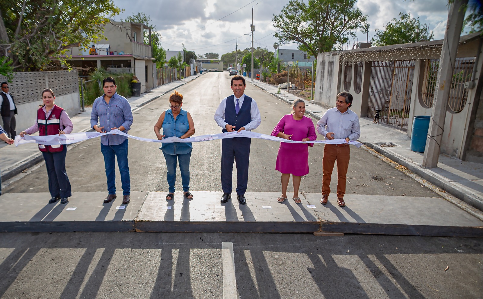 ENTREGA ALCALDE  MARIO LÓPEZ MAS PAVIMENTACIÓN A MATAMORENSES