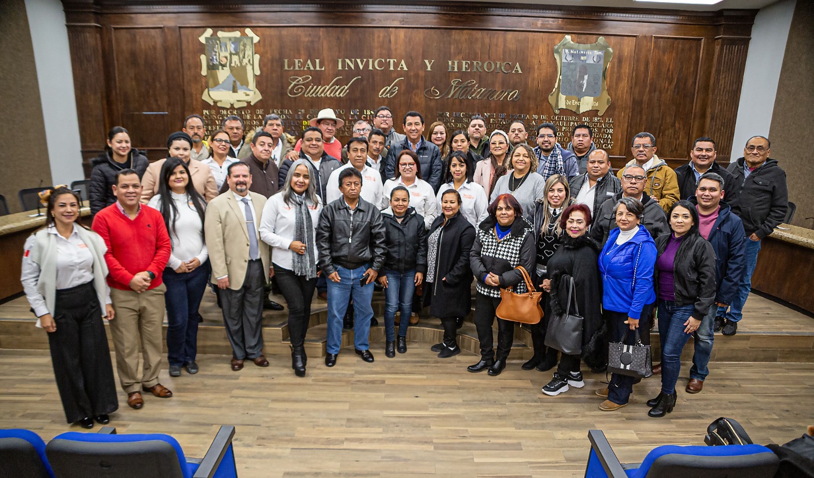 Salutación: Se reúne alcalde Mario López con integrantes del magisterio de Matamoros, con motivo de año nuevo