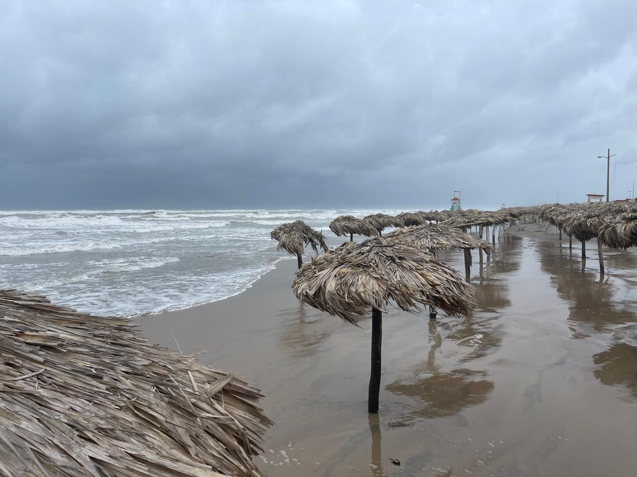 Cierran Playa Bagdad a visitantes por peligro que representa Tormenta Tropical “Alberto”