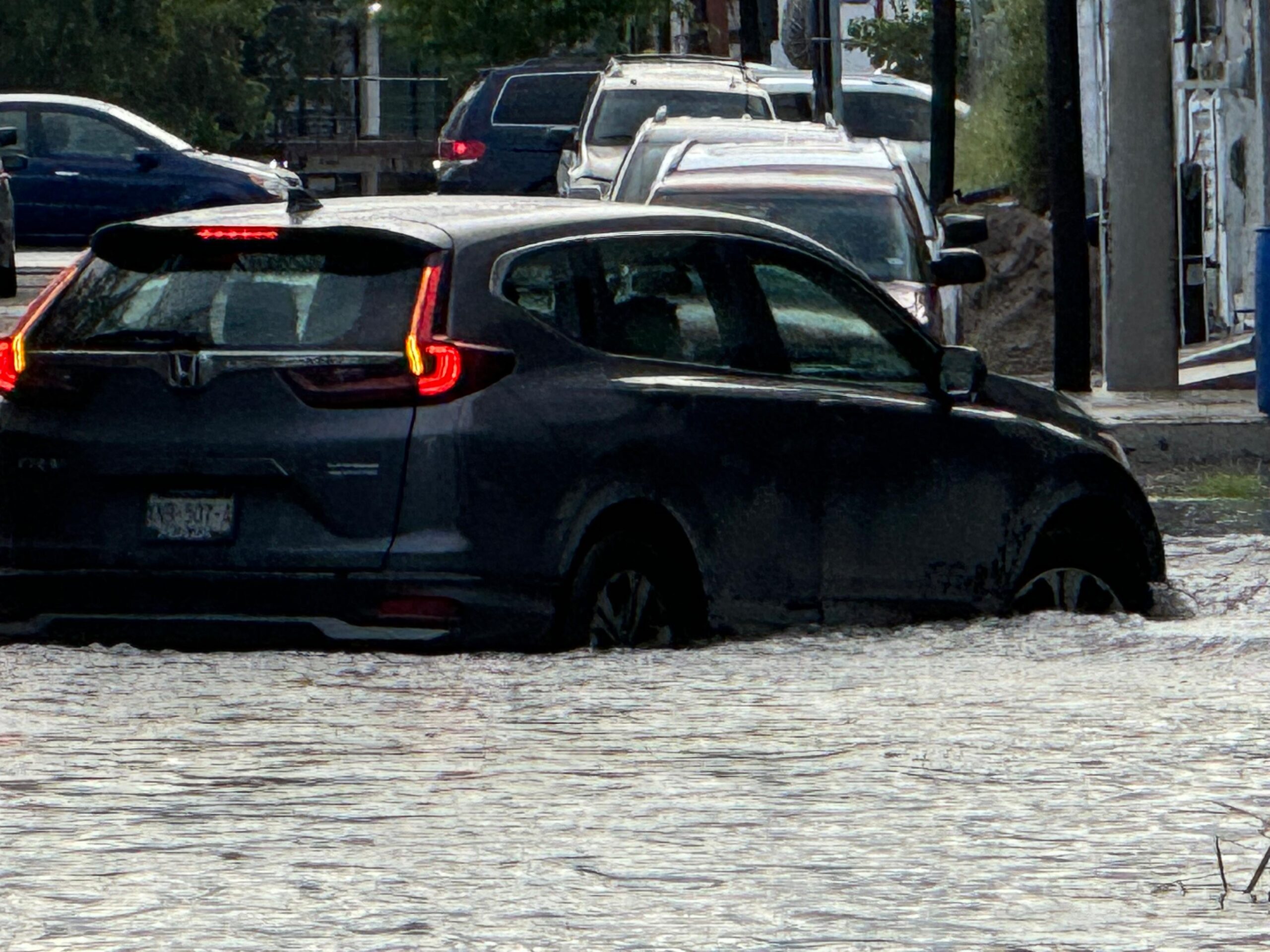 Deja sistema frontal calles inundadas en Matamoros