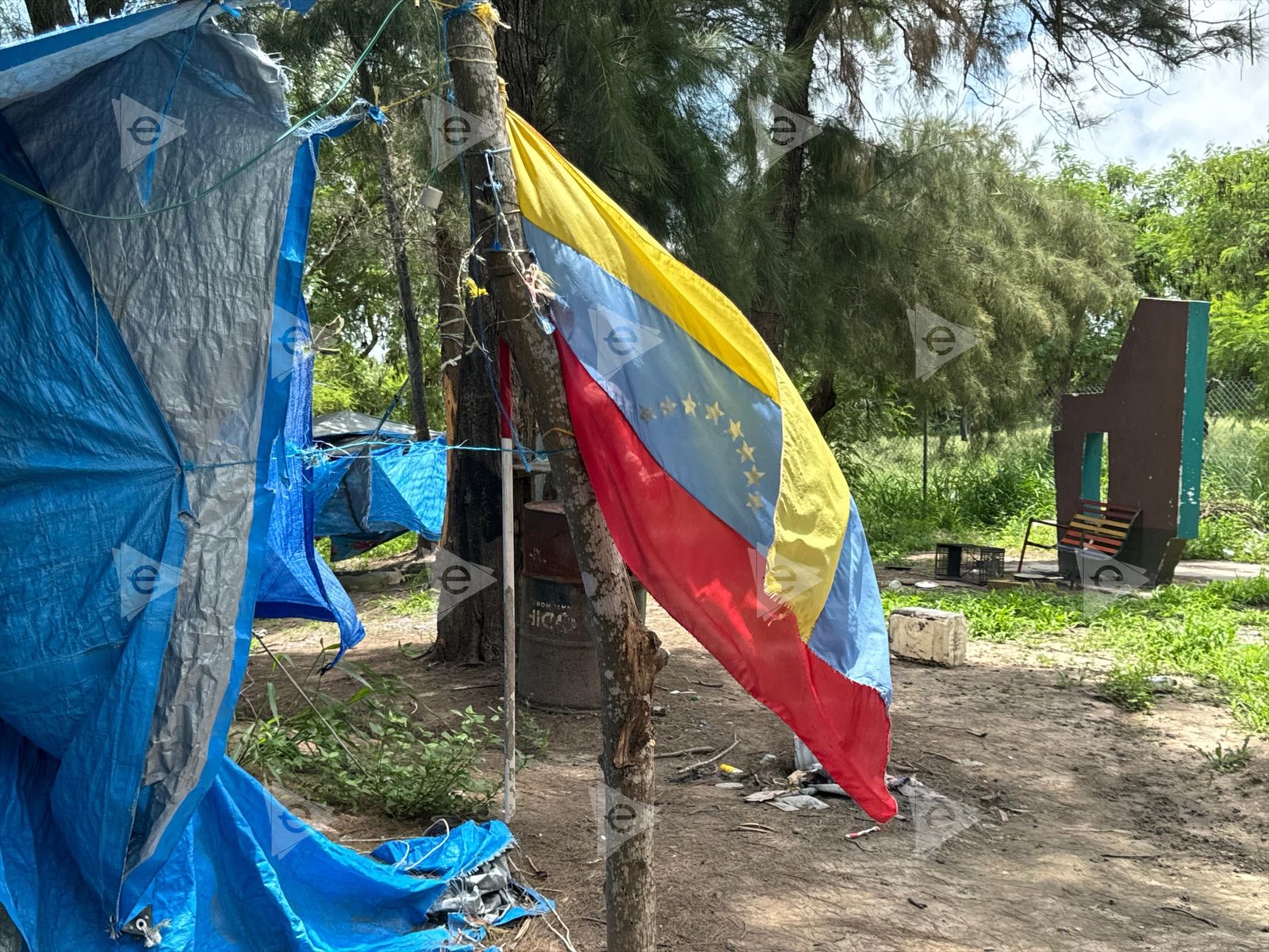 Migrantes de Venezuela en Matamoros esperan que acaba dictadura de Maduro