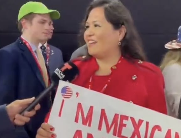 Mujer hispana asegura que mexicanos apoyan a Trump, «pero no se atreven a decirlo»