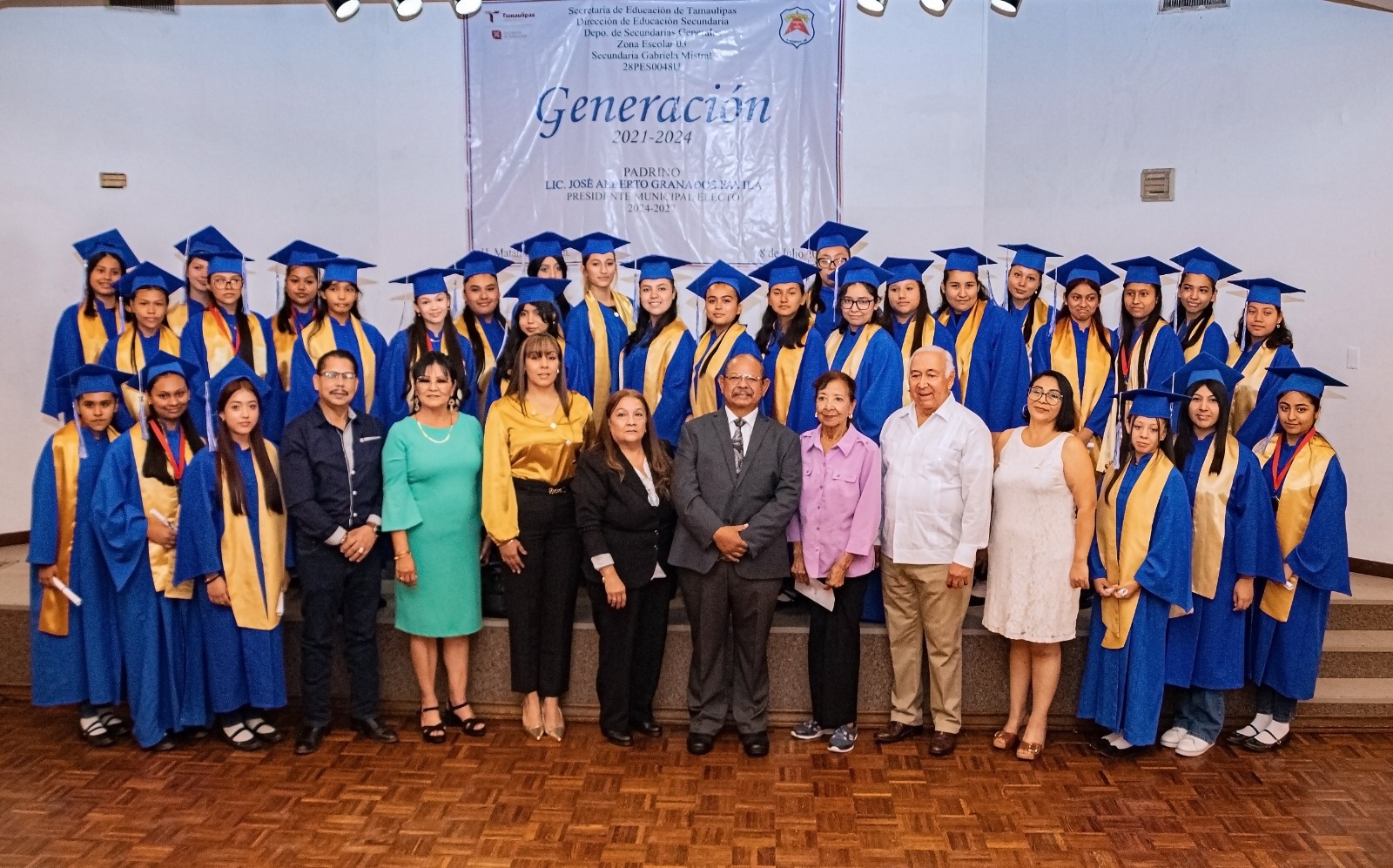 Asiste Alcalde  Dr. Rubén Sauceda, a ceremonia de  graduación de secundaria “Gabriela Mistral”