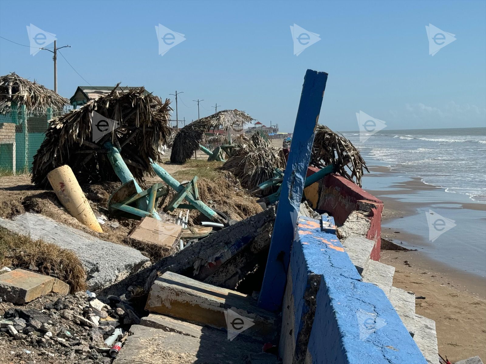 Delimitaran muro dañado en Playa Bagdad