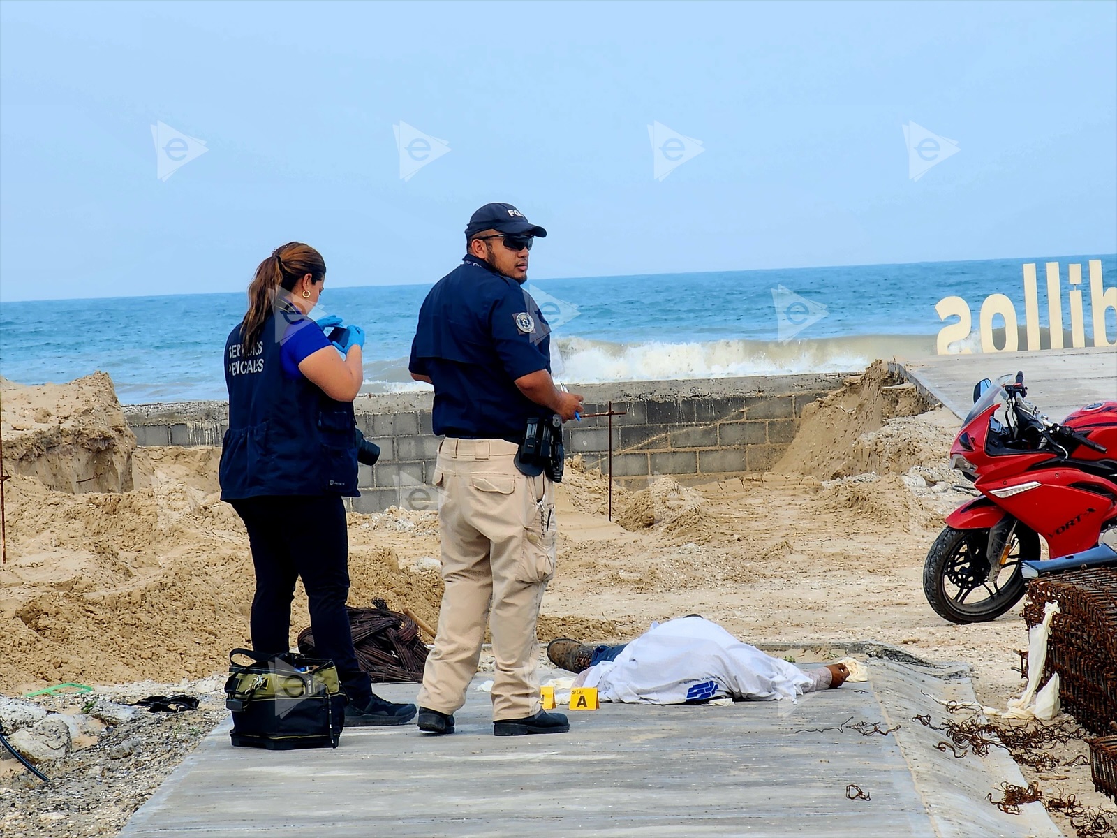 Muere albañil electrocutado en la playa Bagdad