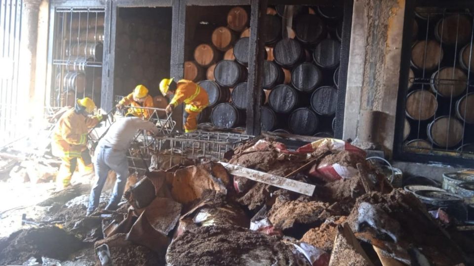 Mueren 6 personas por explosión en destilería  en Tequila, Jalisco