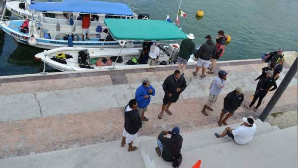 Muere turista ahogado tras caer de embarcación en Cozumel