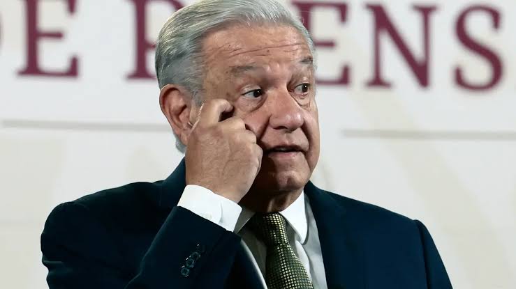 ‘Era clonado’, asegura AMLO sobre el avión en que se trasladó a ‘El Mayo’