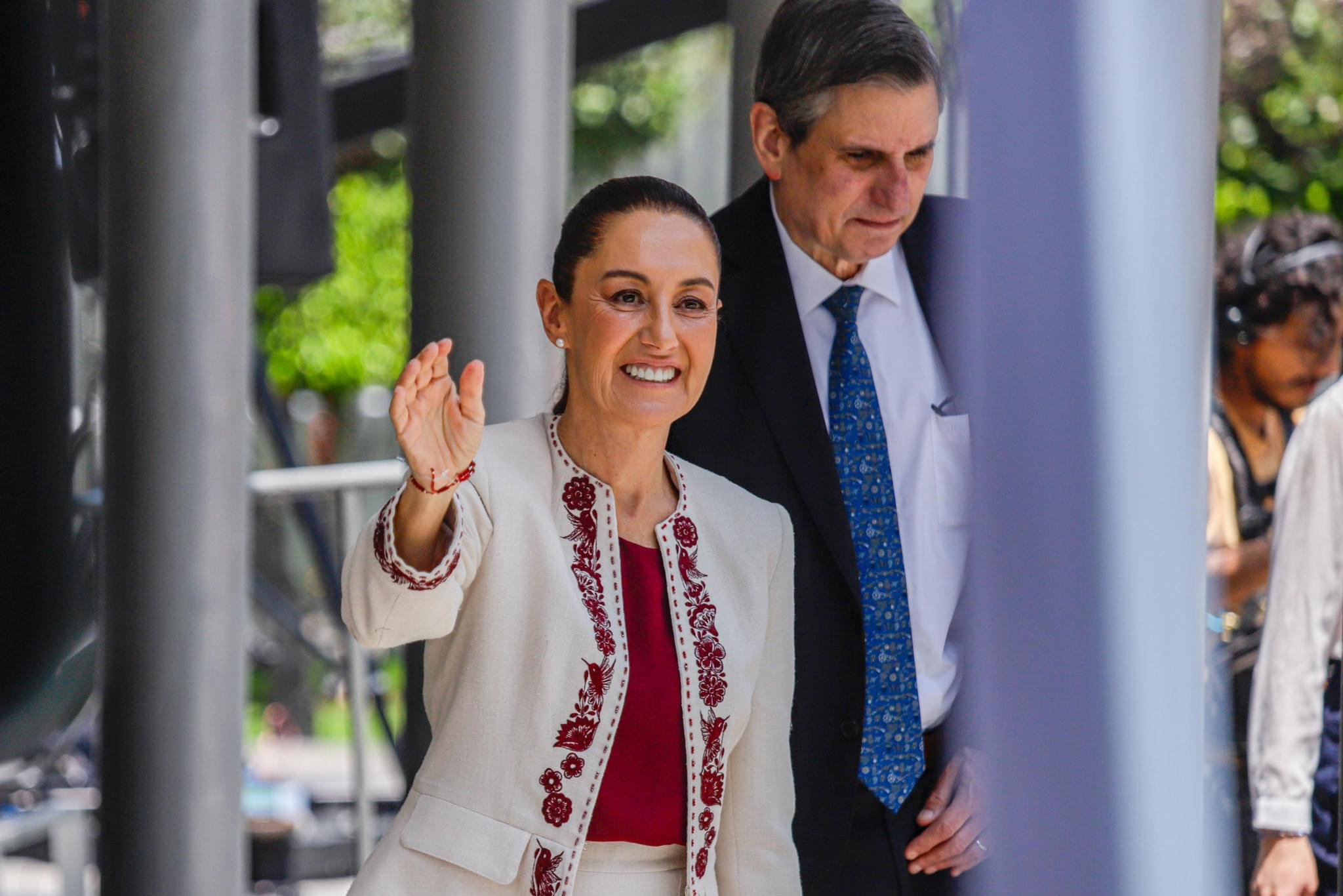 Claudia Sheinbaum recibe constancia de presidenta electa