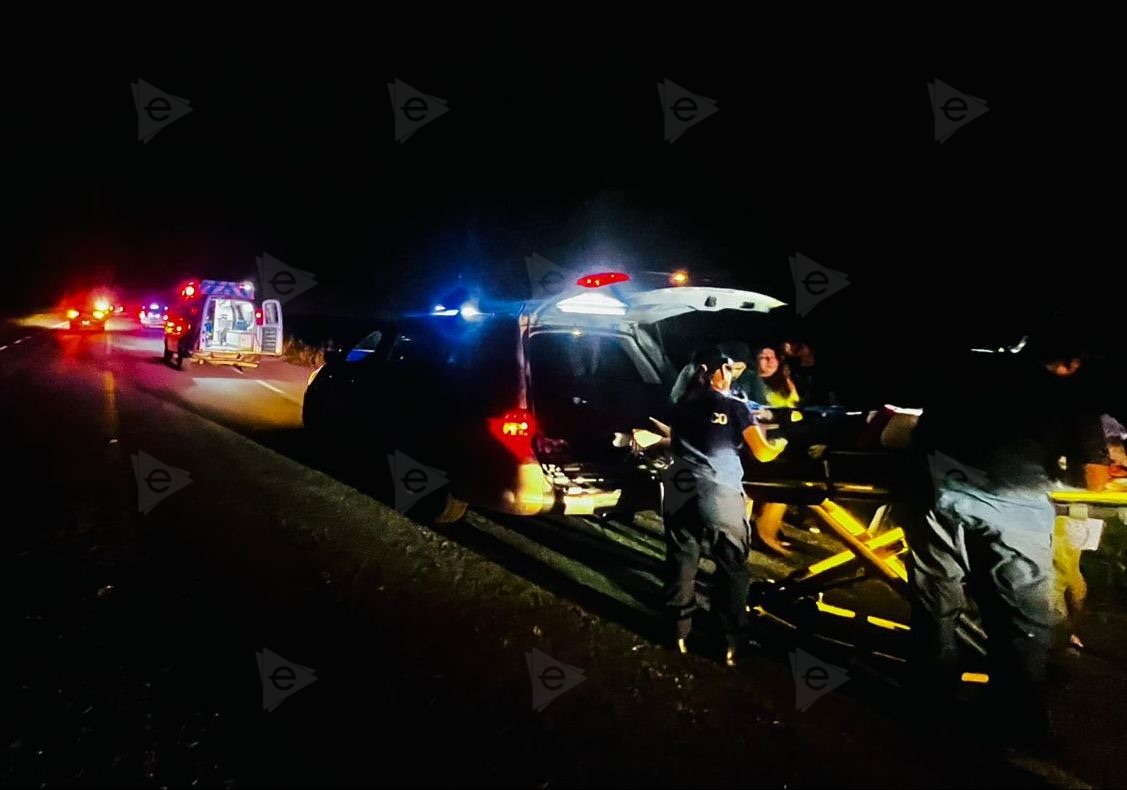 Joven vuelca con cuatrimoto en la playa 