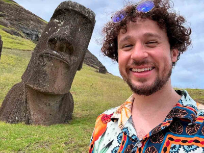 Detienen a Luisito comunica por grabar en el Metro de Santo Domingo