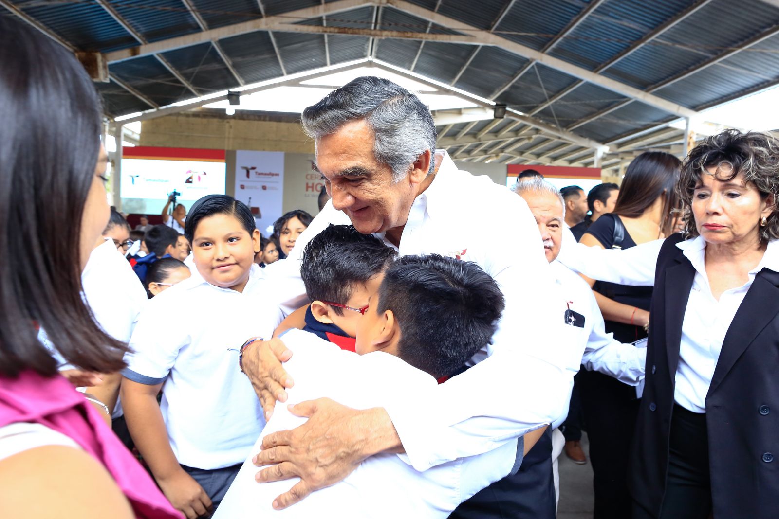 Con educación y valores estudiantes tendrán un mejor futuro: Américo