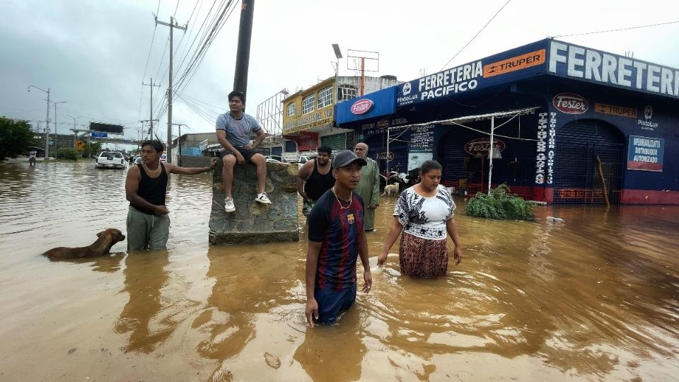 Gobierno de Guerrero pide lanchas para operativos de rescate en inundaciones