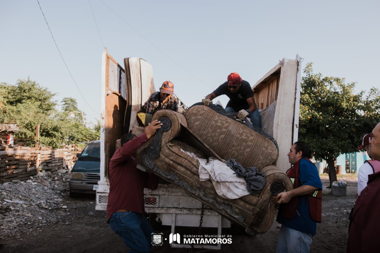 Inicia campaña de descacharrización en colonia Infonavit los Ángeles