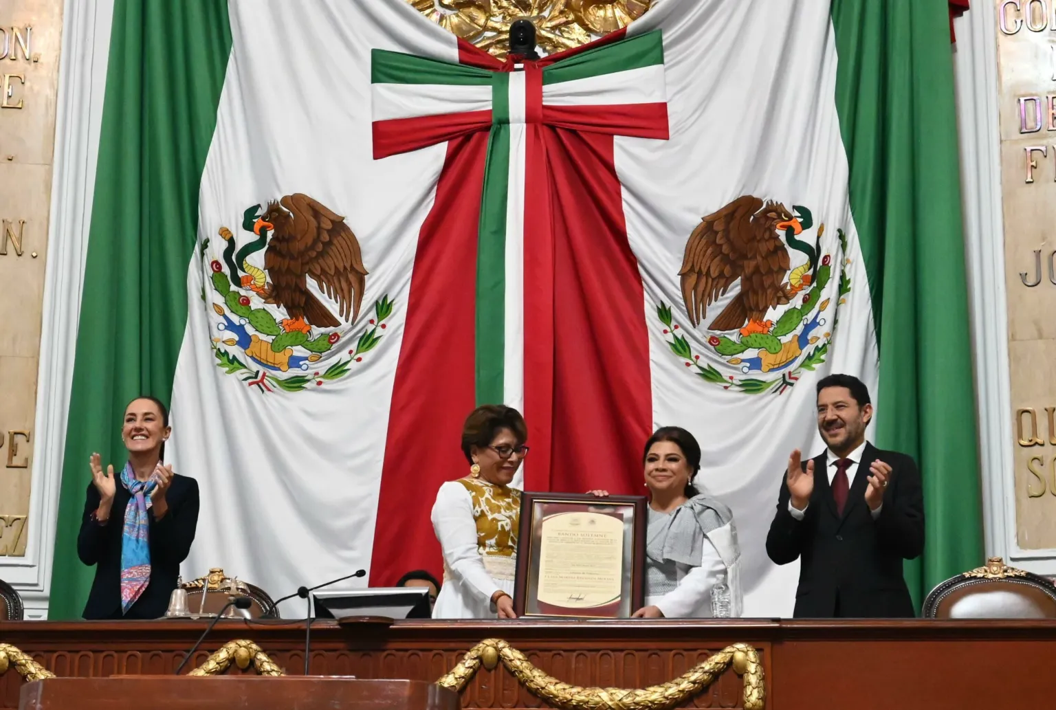 Clara Brugada protesta como jefa de Gobierno de CDMX