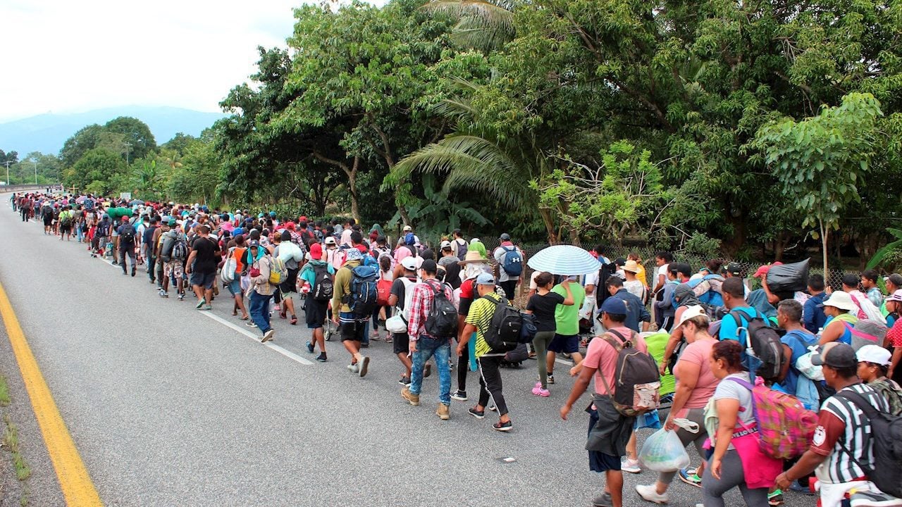 Primera caravana migrante en gobierno de Sheinbaum parte de Tapachula a Ciudad de México