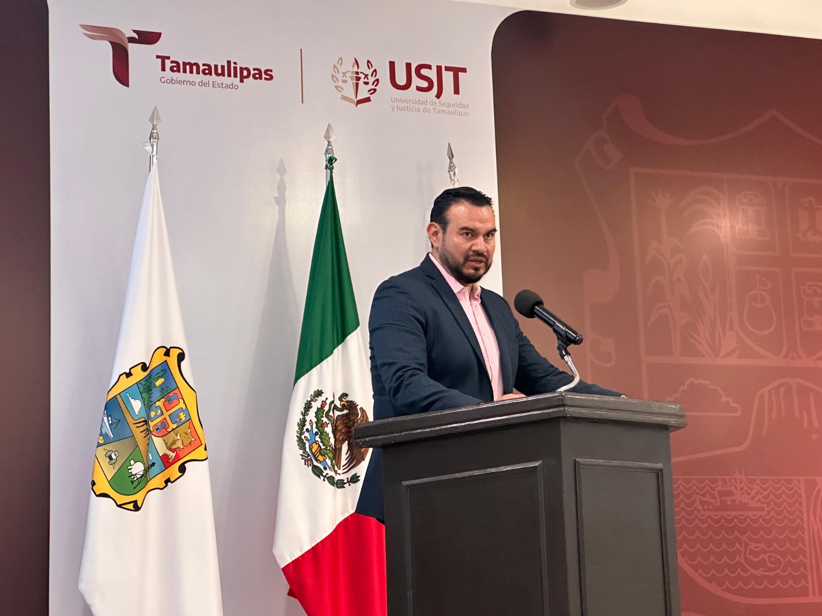 Realizan en la USJT exhibición de agrupamientos canino y montada de la SSPT