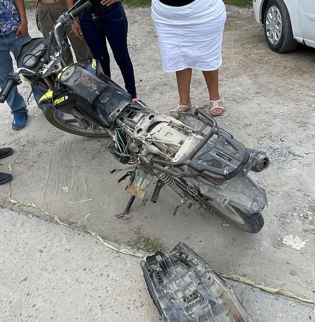 Falta de precaución de motociclista deja un accidente en Carretera a la Laguna con un Lesionado