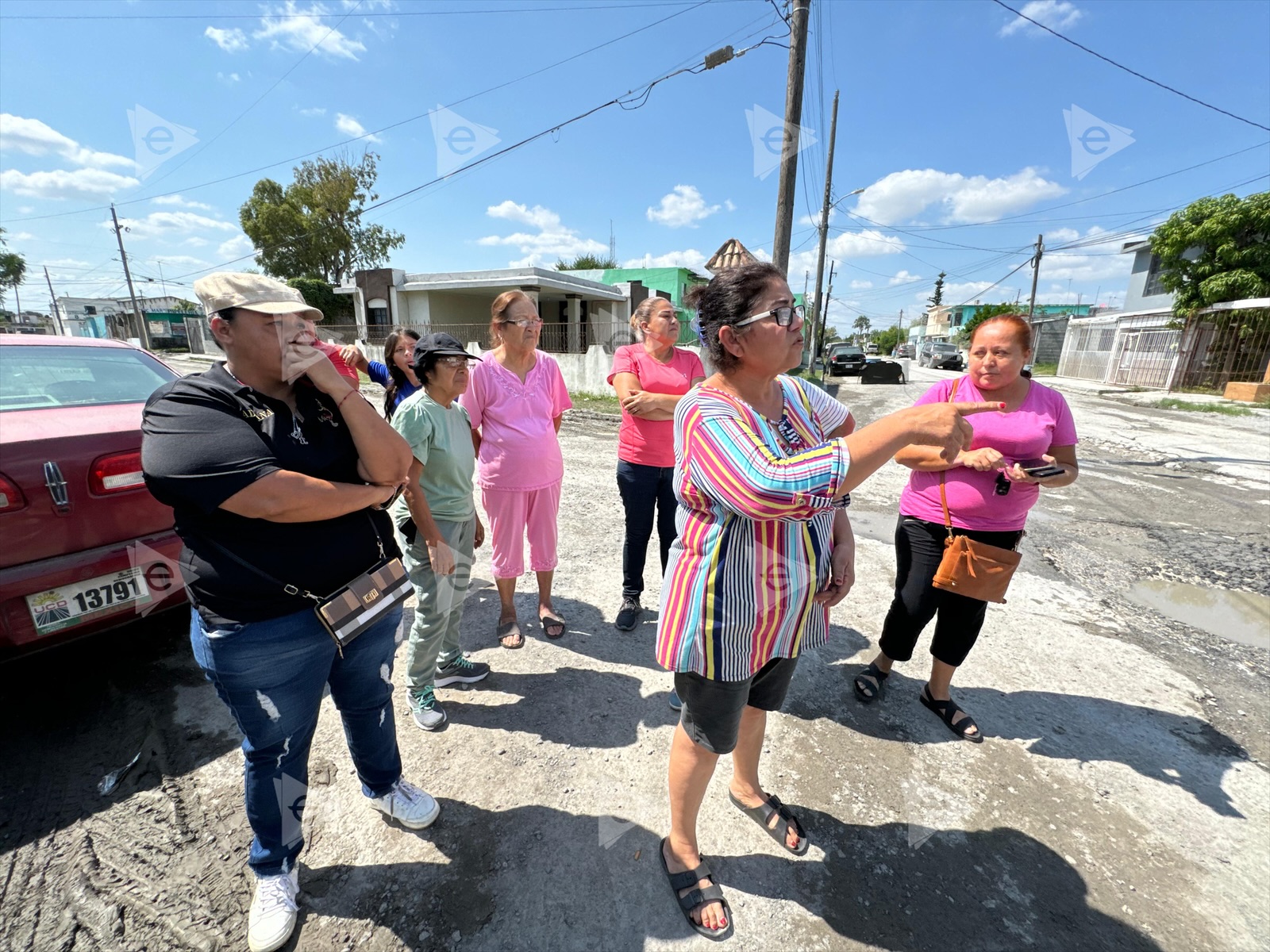 Se niegan a dejar pasar ruta por colonia