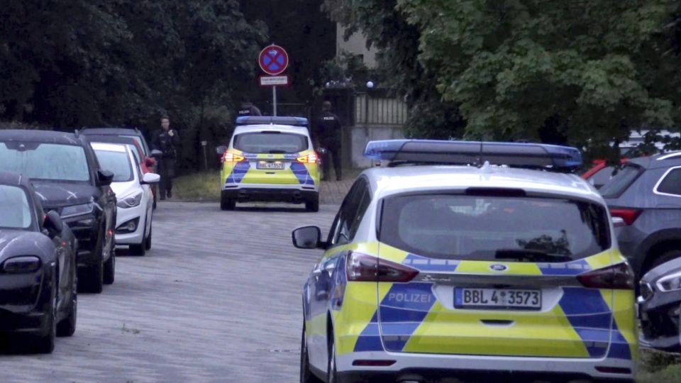 Niña de 13 años apuñala y mata a su hermana de 7 mientras sus padres no están en casa; después avisó a las autoridades