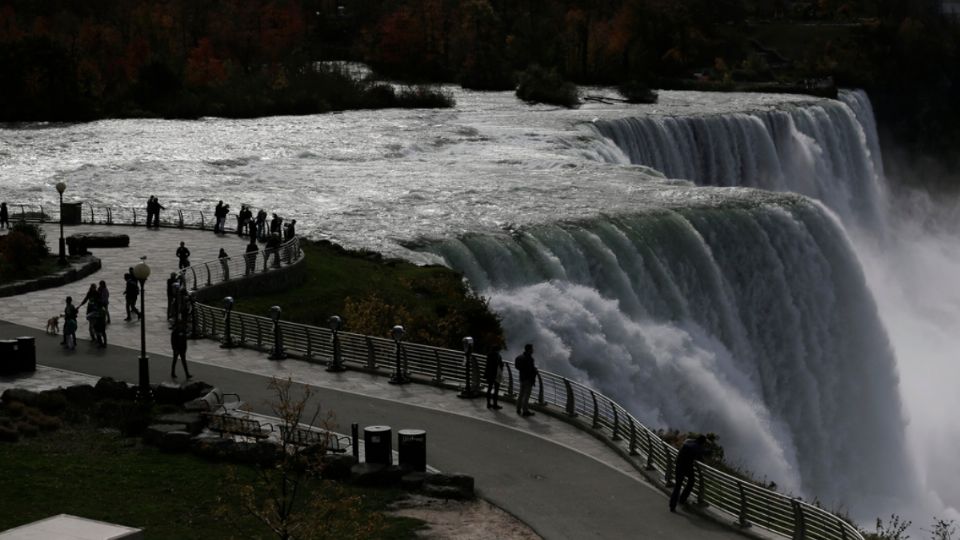 Una madre y sus dos hijos mueren tras saltar a las cataratas del Niágara