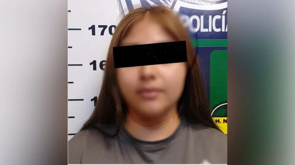 Mujer golpea a maestra por enviarle solicitud de amistad a su esposo en Sonora