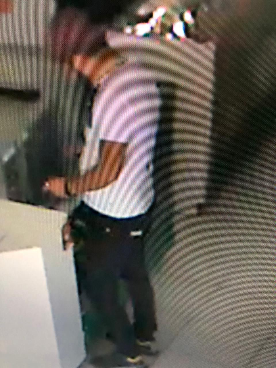 Roban esclava en casa de empeño