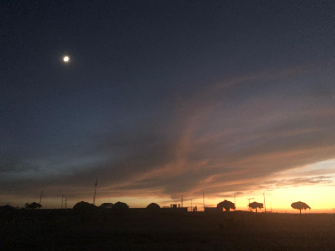 Alertan por tornados y torbellinos