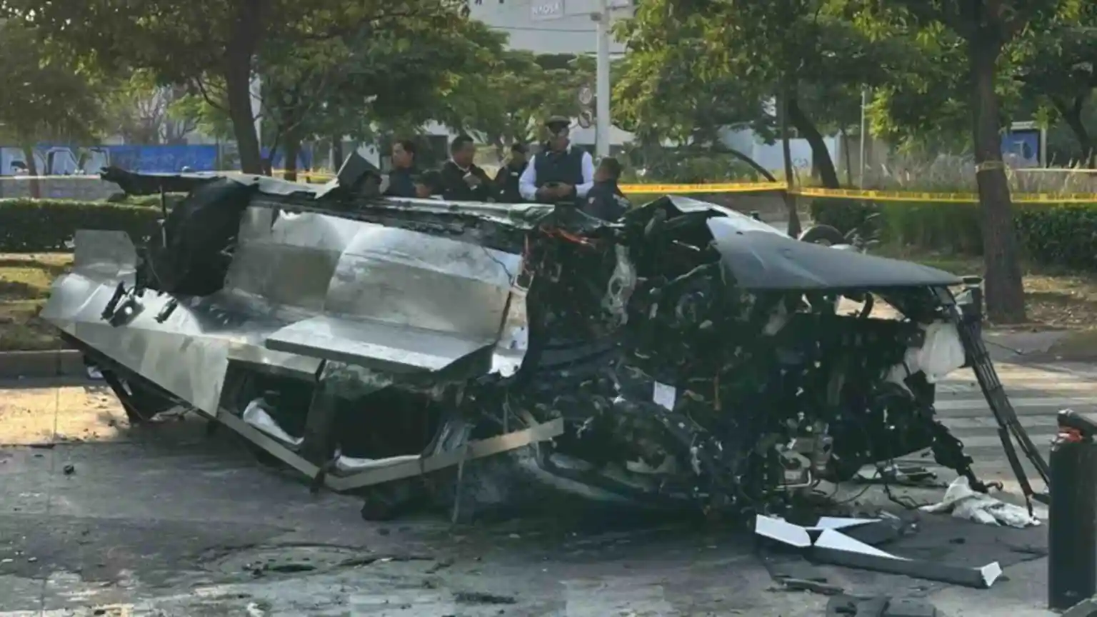  Accidente de Tesla Cybertruck deja cuatro heridos en Guadalajara