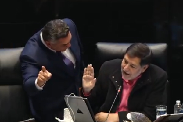 Noroña y ‘Alito’ Moreno casi se golpean en el Senado: ‘No me ponga el dedo encima’