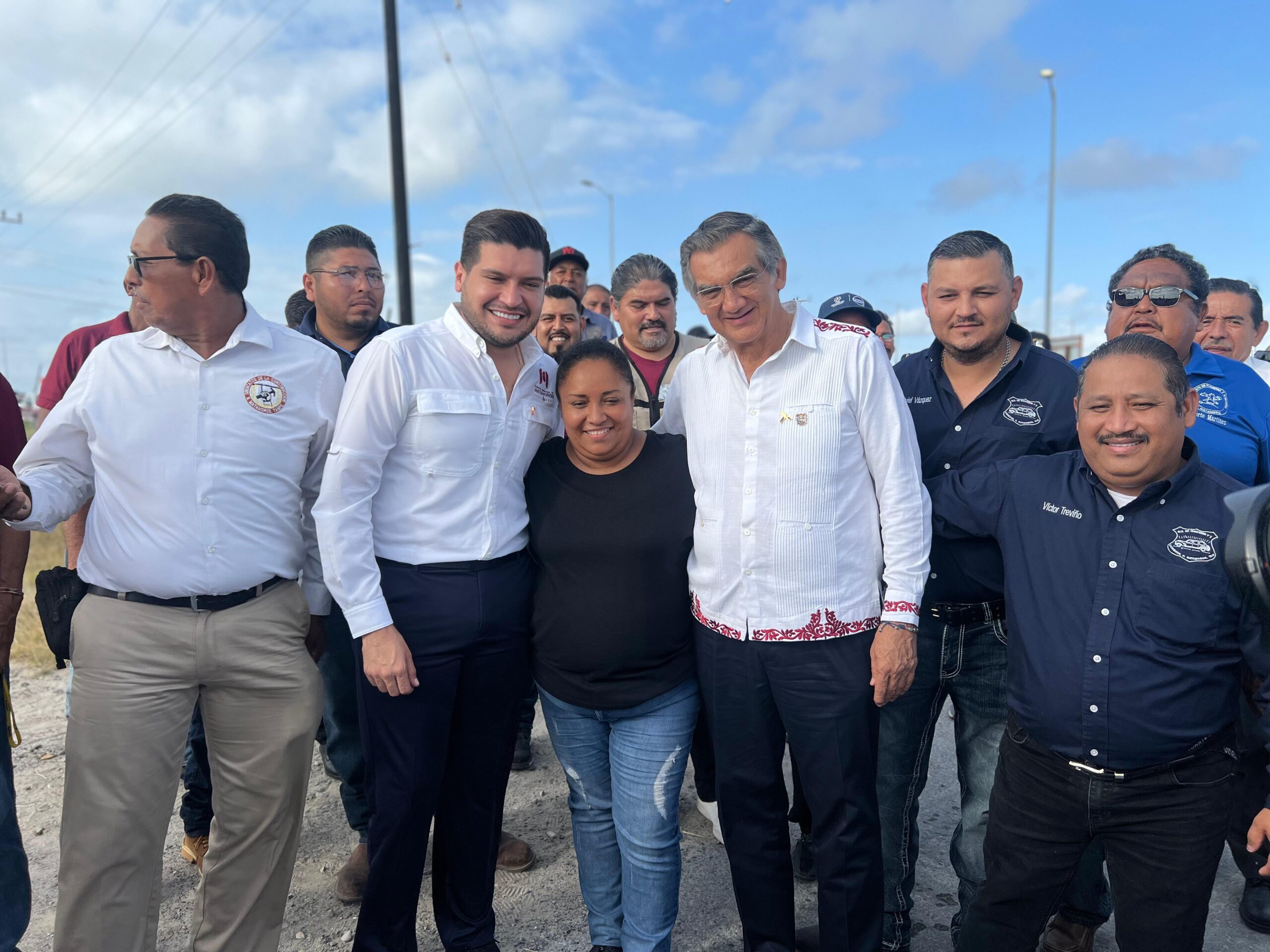 Américo Villarreal y  Alberto Granados son recibidos en Puerto del Norte Matamoros