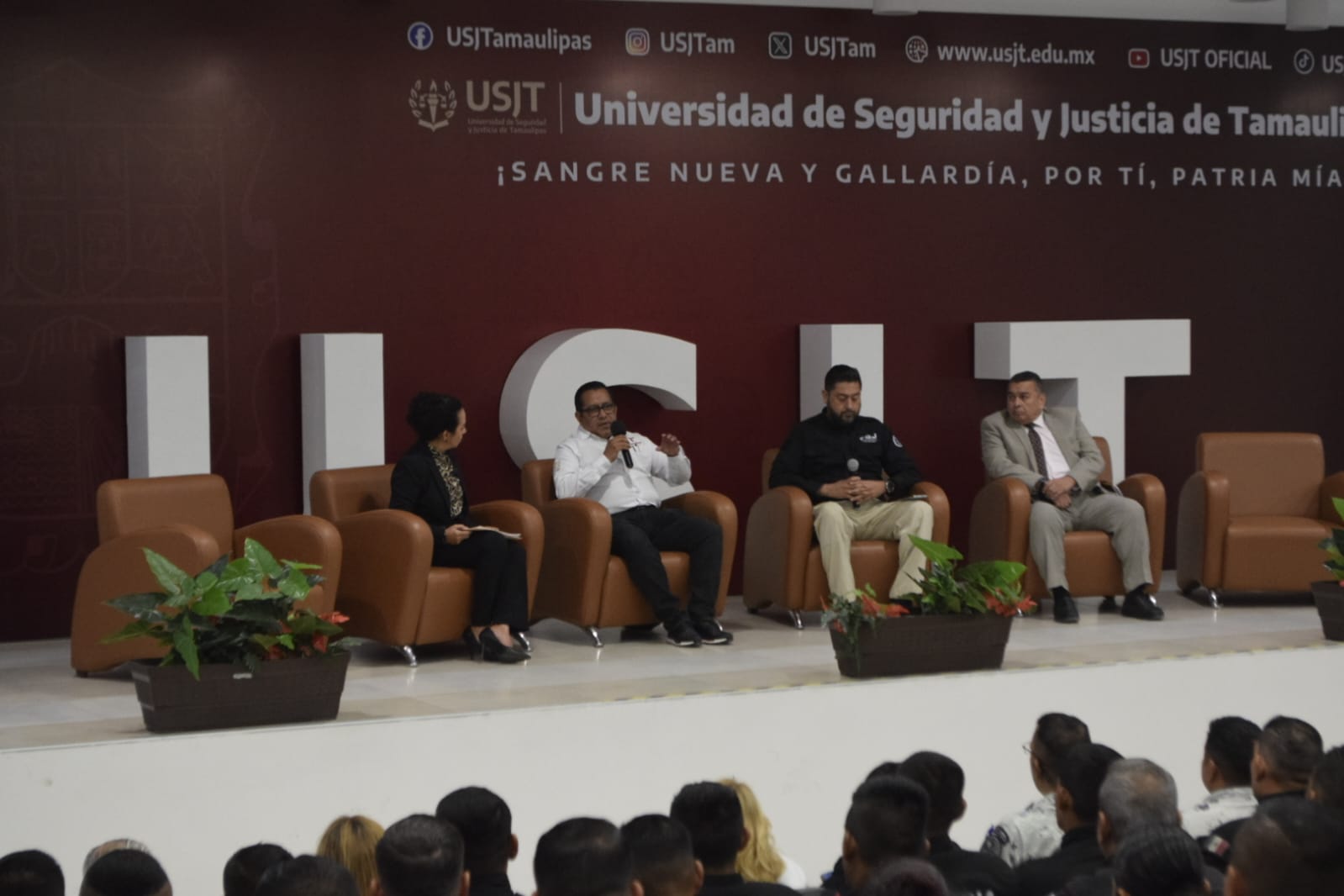 Asiste personal de la SSPT a Conversatorio Interinstitucional