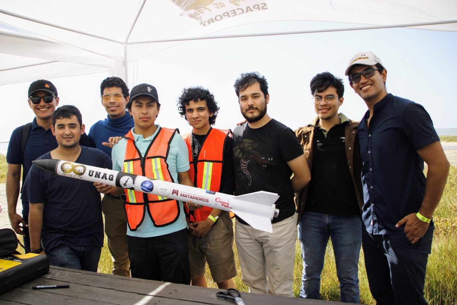 Se lleva a efecto en Matamoros el programa de exhibición de lanzamiento de cohetes experimentales