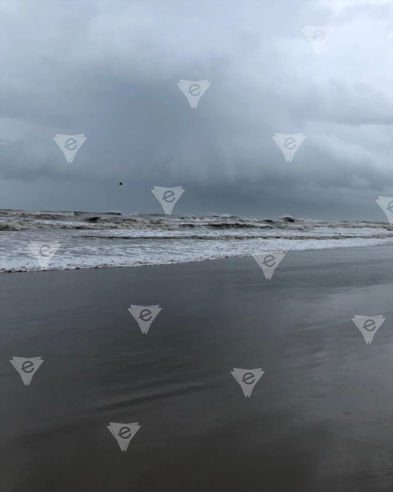 Pronostican lluvia por frente frío