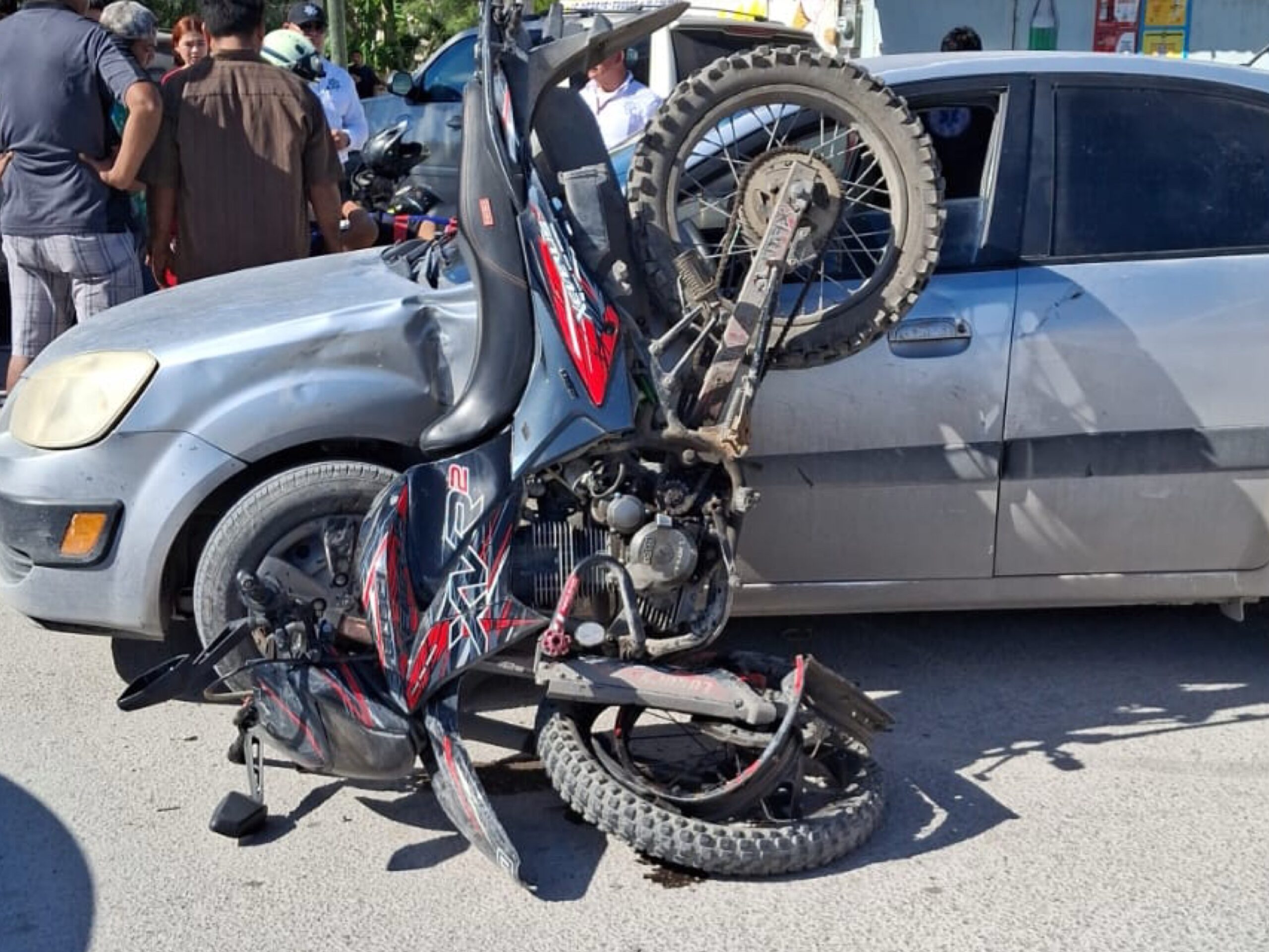 Motociclista lesionado en choque