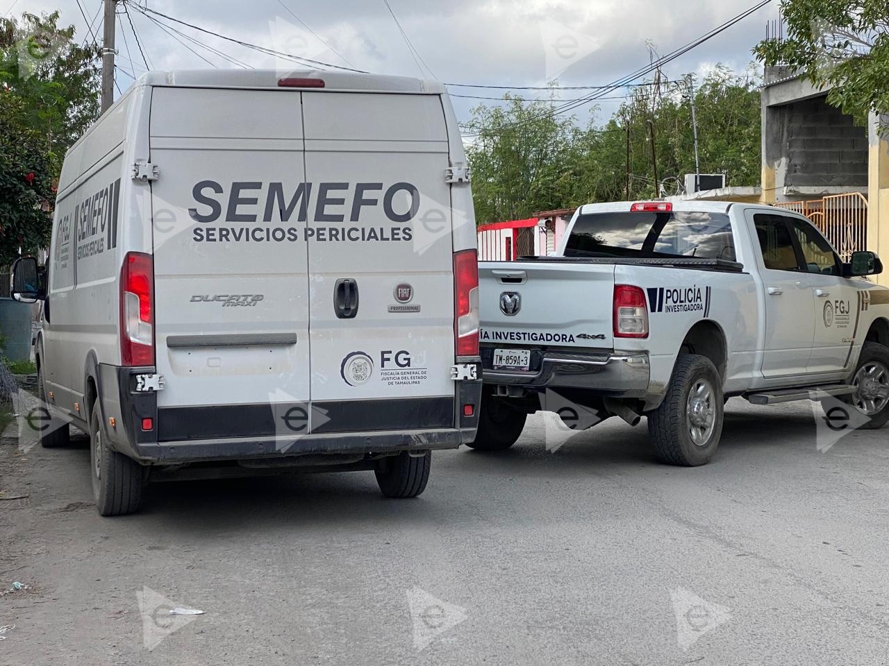 Hombre se ahorca tras acuchillar a su esposa