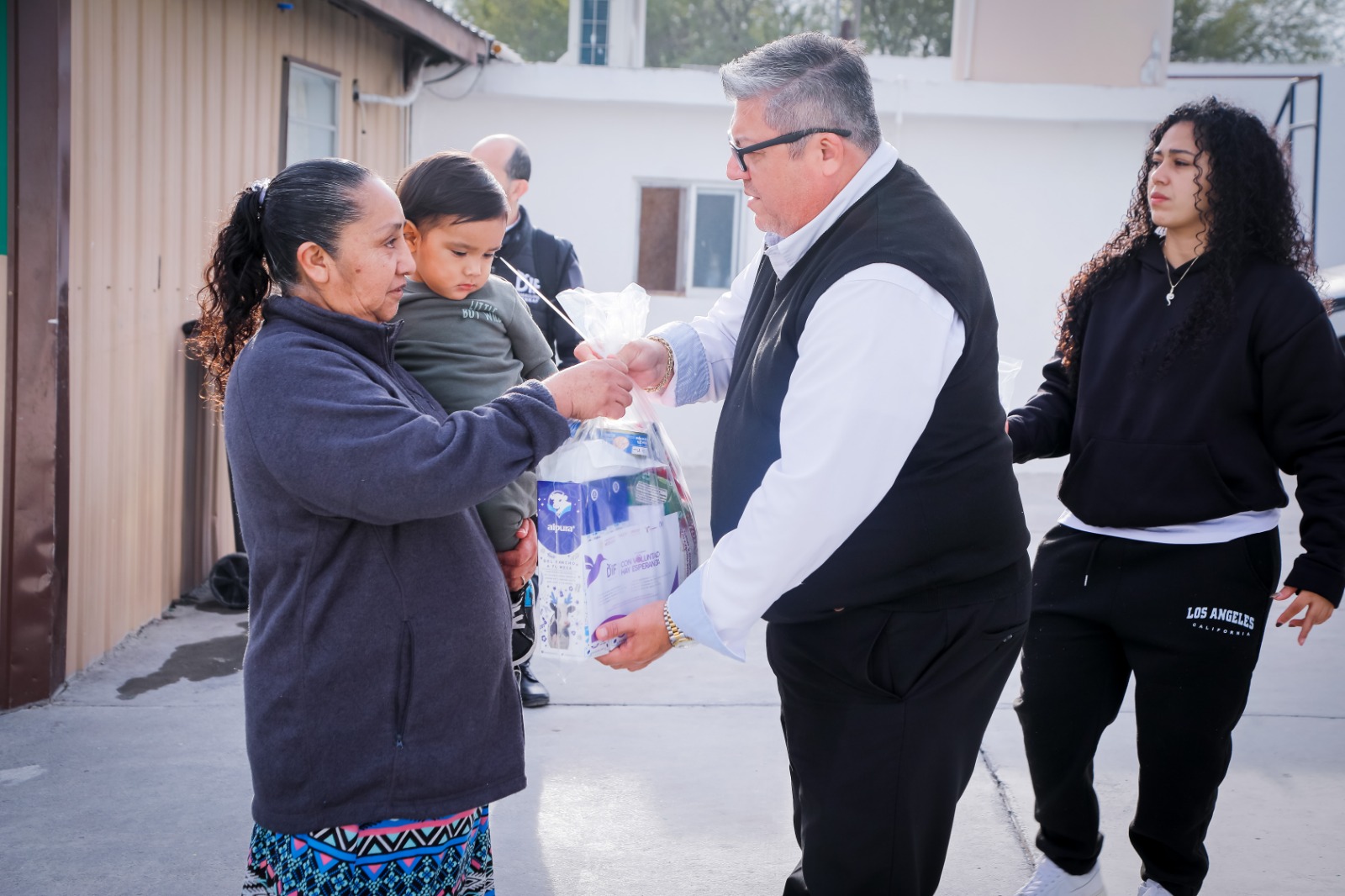 Entrega DIF Tamaulipas dotaciones alimentarias a más de 2,800 migrantes en la frontera del estado