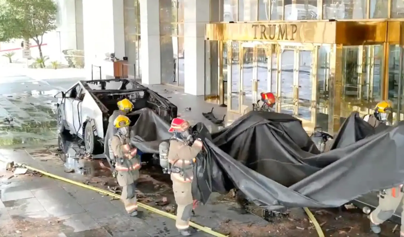 Conductor de Cybertruck que explotó frente a un hotel Trump se disparó antes del incidente