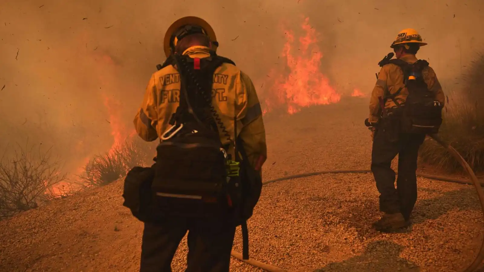 México colabora con California en la lucha contra incendios en Pacific Palisades