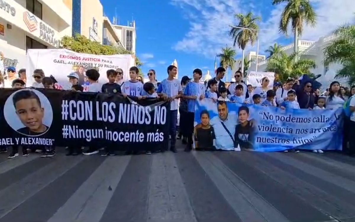 Gritan en Culiacán durante manifestación