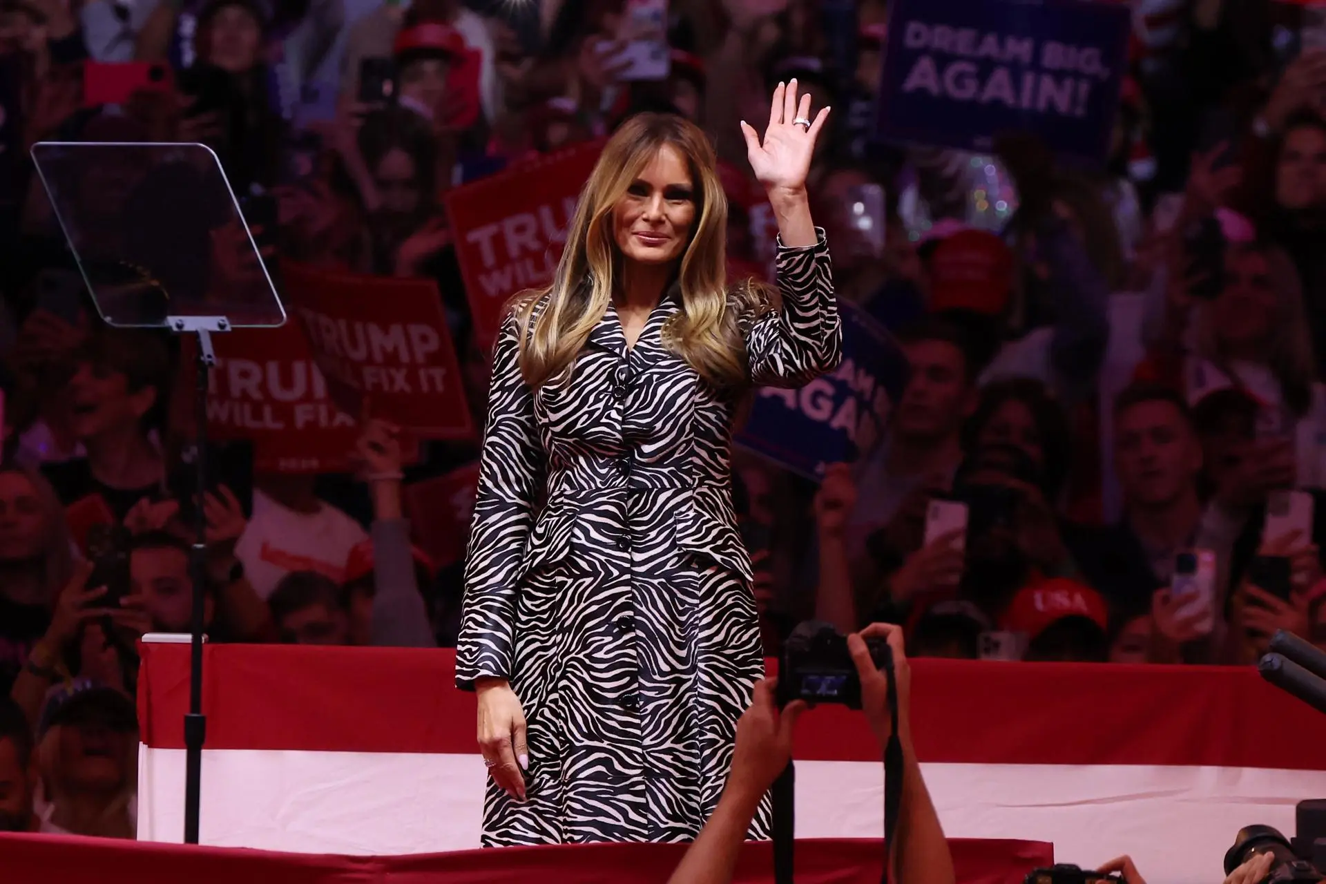 Melania Trump asegura estar emocionada de volver a la Casa Blanca y “servir al país”