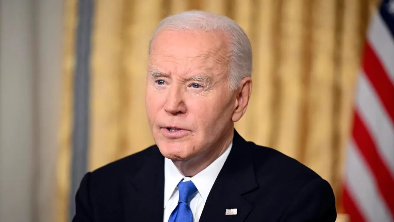Trump dice que indultos concedidos por Joe Biden son «nulos»